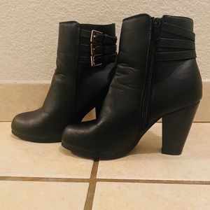 Womens BLK  Heeled Boots Sz 6